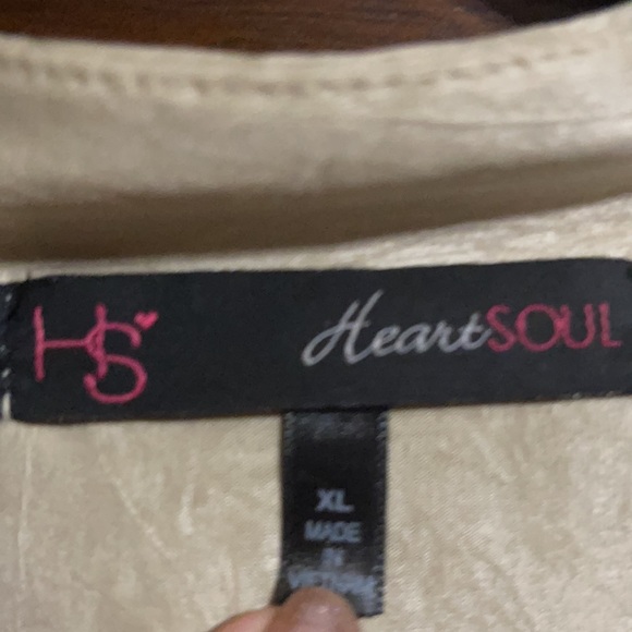 Cream ruched side top - Picture 2 of 3